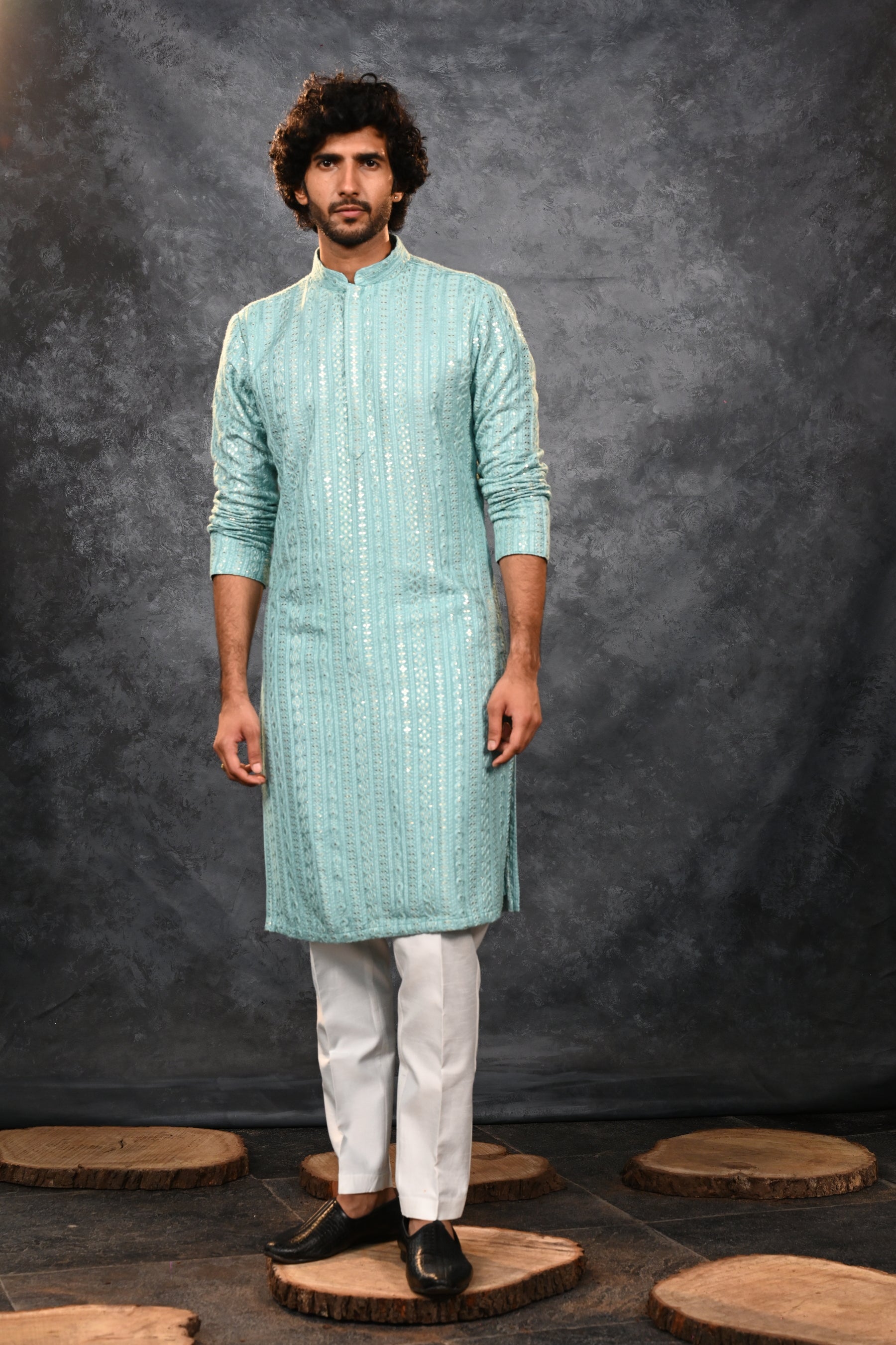 Ruhaniyat Kurta