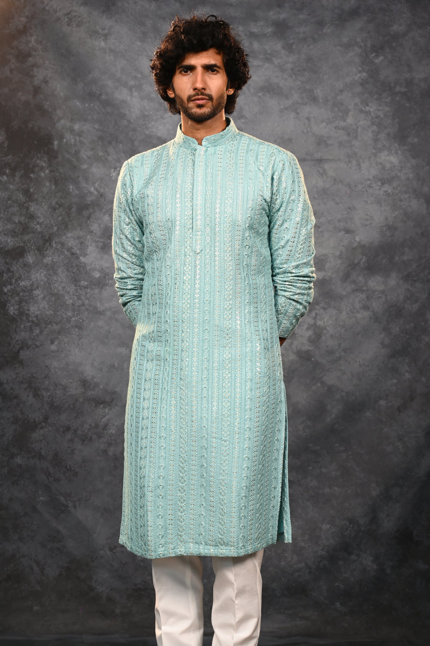Ruhaniyat Kurta