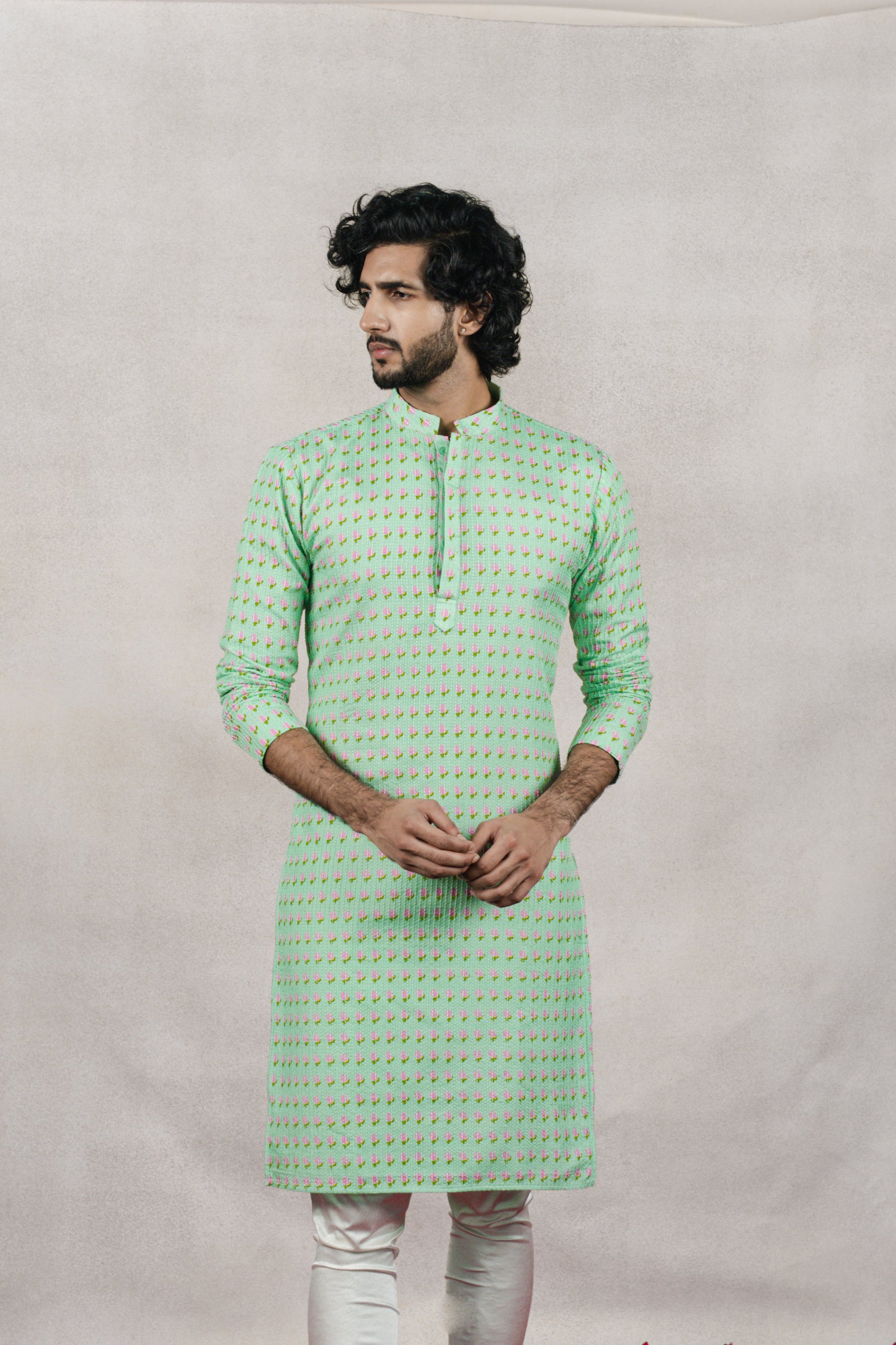 Nayab Kurta