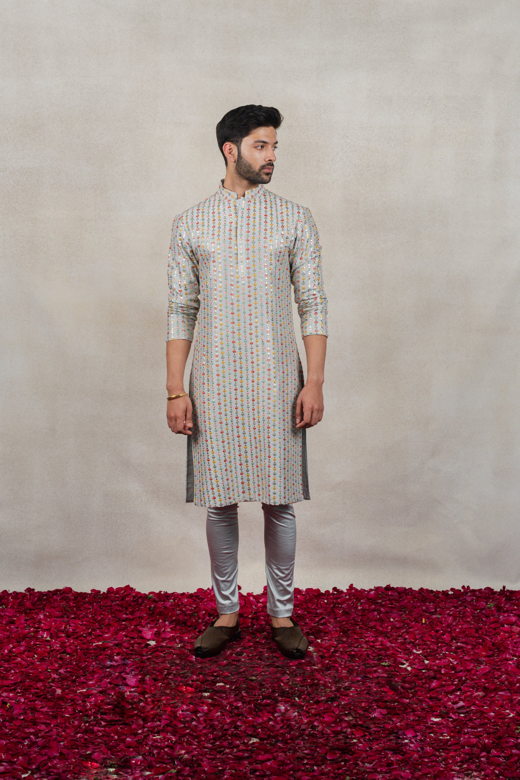 Raushan Kurta