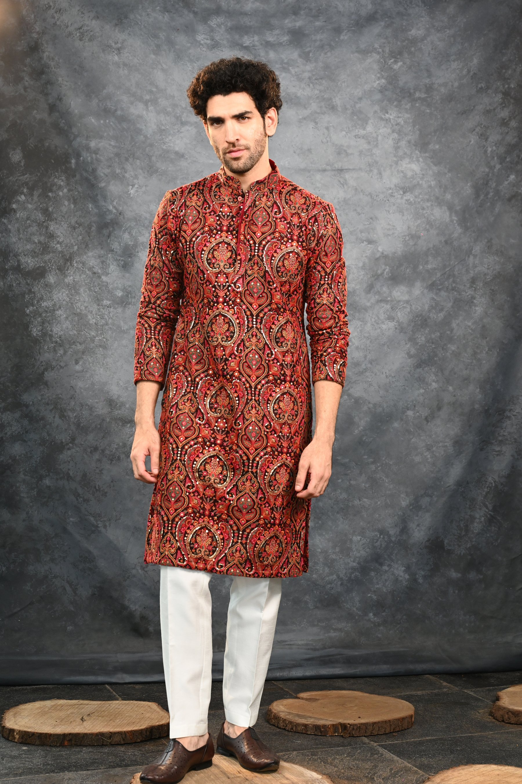 Ahil Kurta