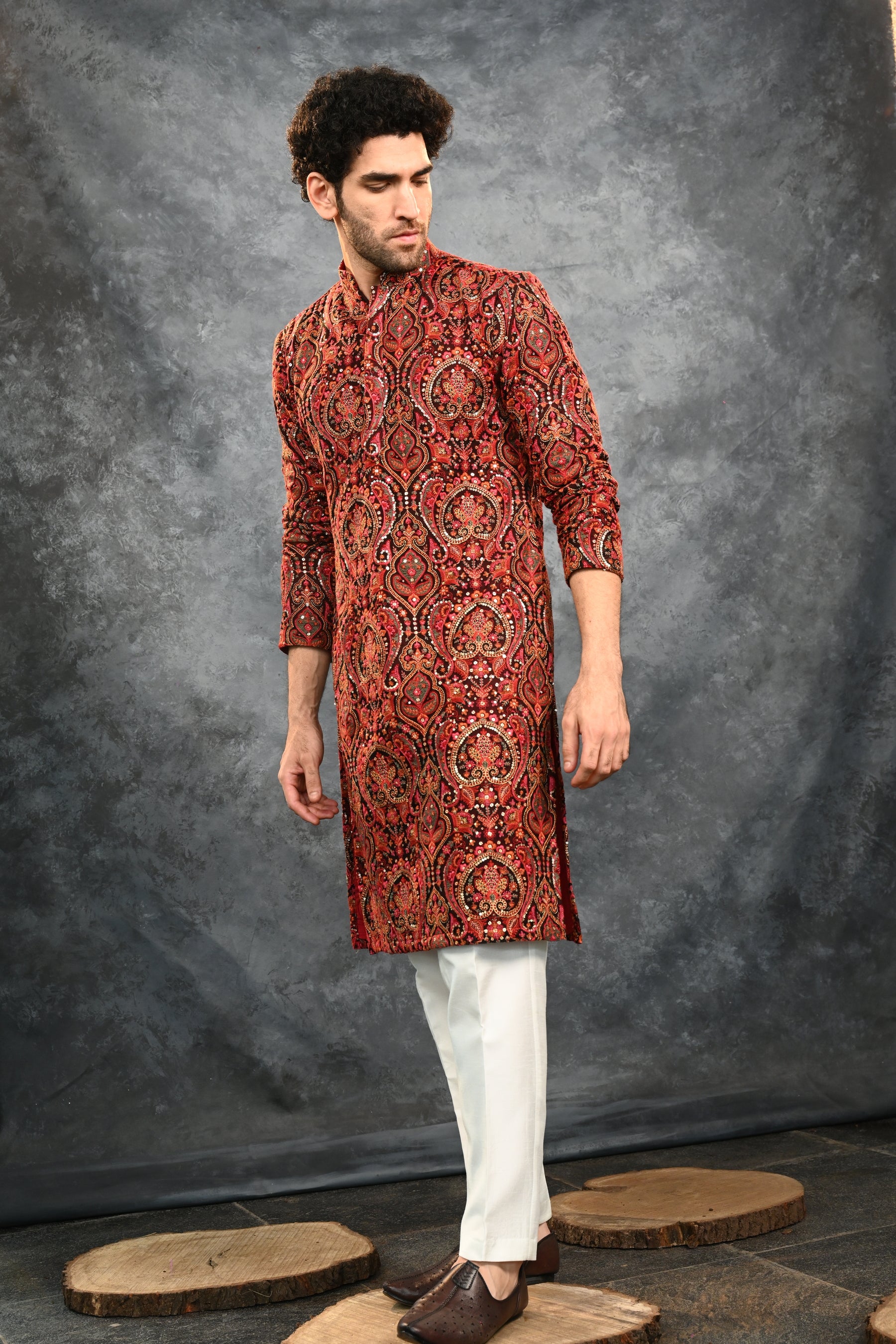 Ahil Kurta